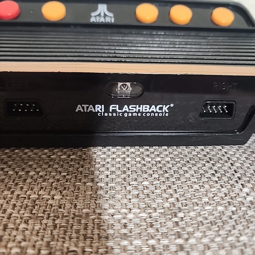 ATARI Flashback 5 Classic Game System Console With 2 Controllers